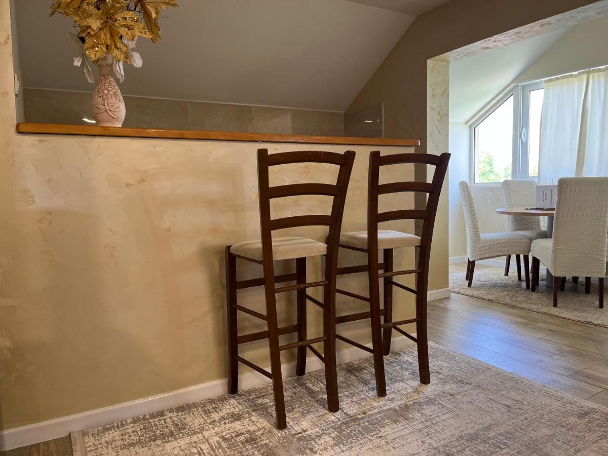 Apartment Helena Airport Podgoriçe Dış mekan fotoğraf