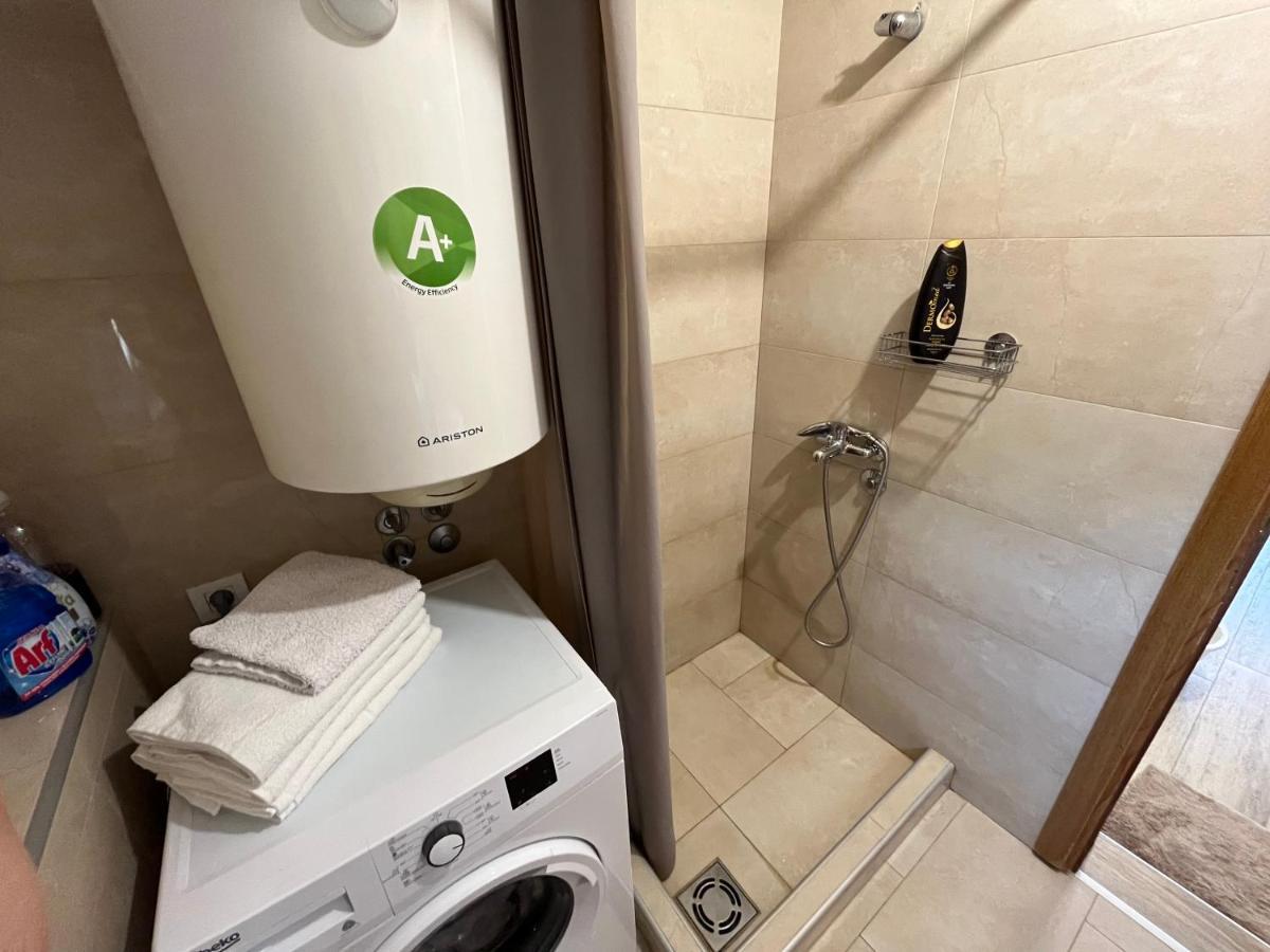 Apartment Helena Airport Podgoriçe Dış mekan fotoğraf
