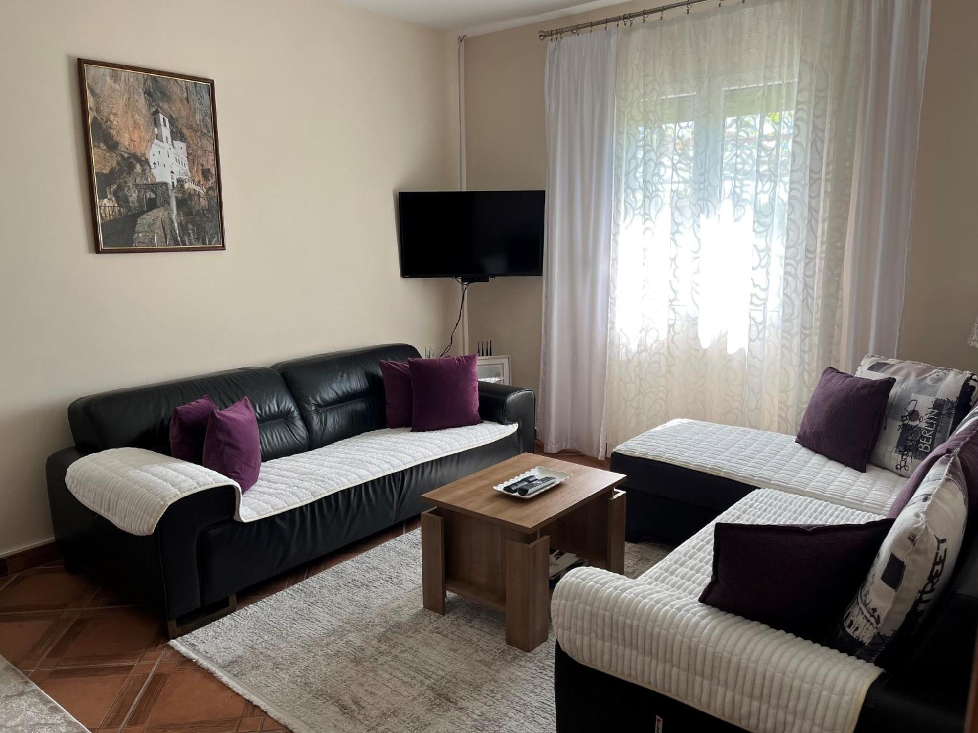 Apartment Helena Airport Podgoriçe Dış mekan fotoğraf